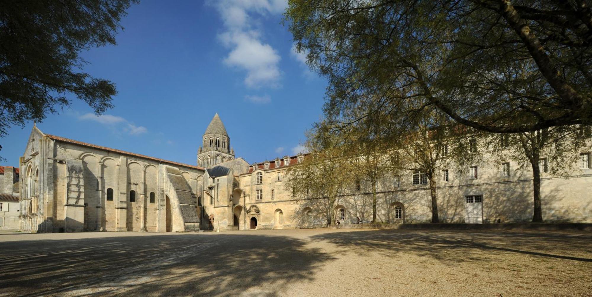 Les Chambres De L'Abbaye Сент Екстериор снимка