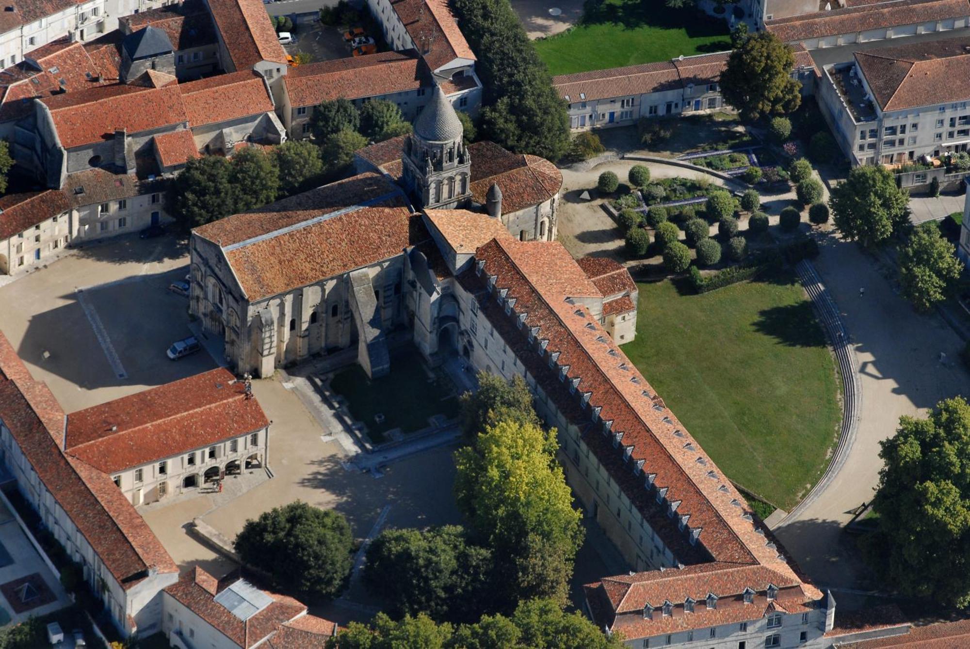 Les Chambres De L'Abbaye Сент Екстериор снимка