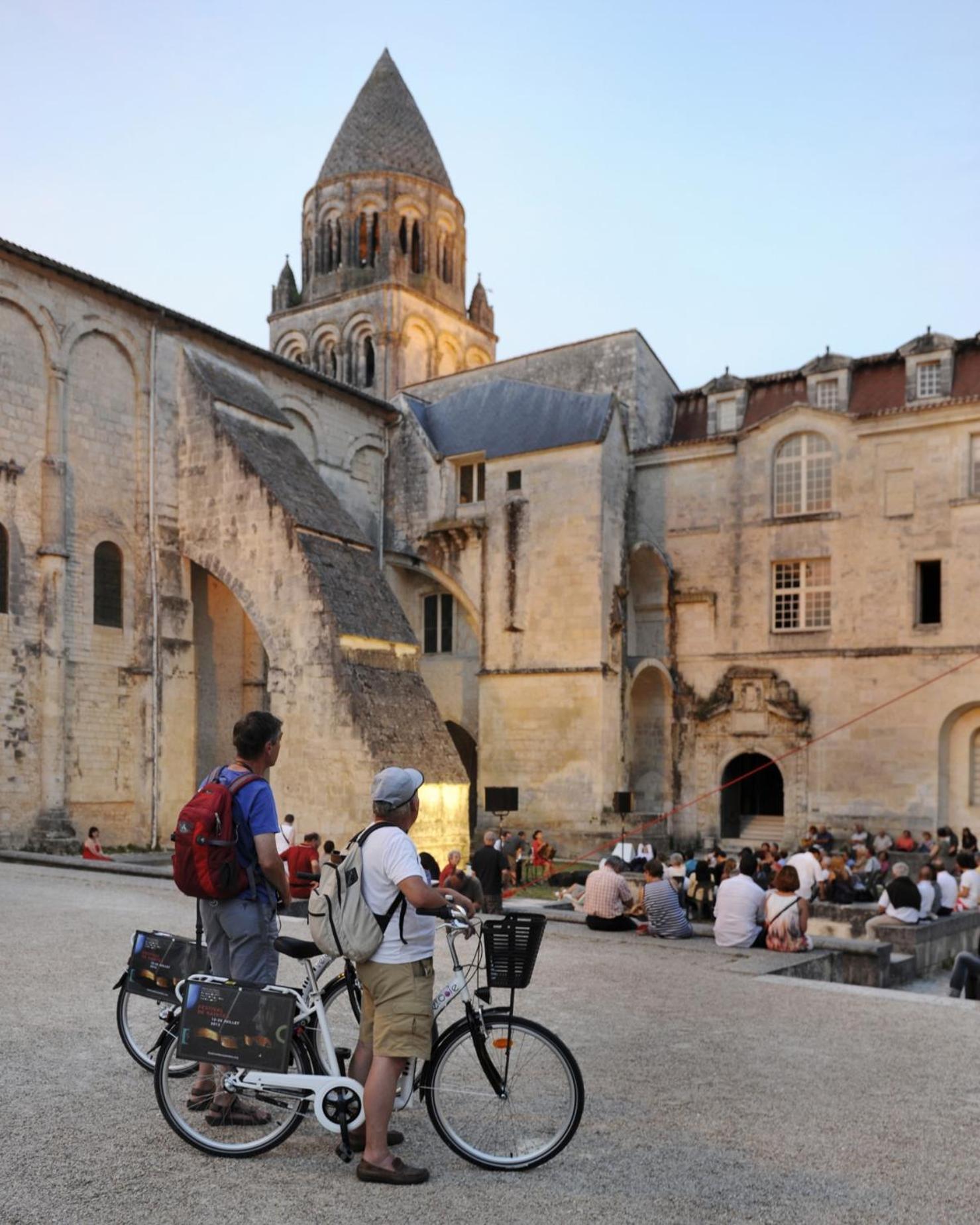 Les Chambres De L'Abbaye Сент Екстериор снимка